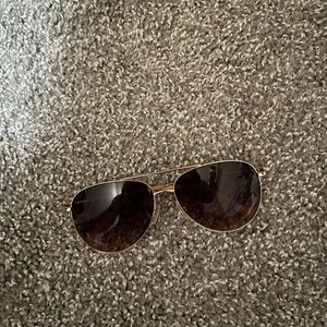 Stylish Gold Aviator Sunglasses